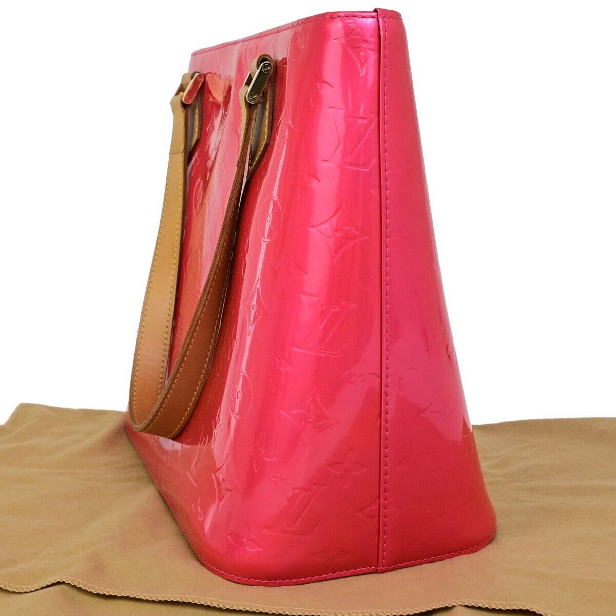 Louis Vuitton Reade Pink Patent Leather Shoulder Bag