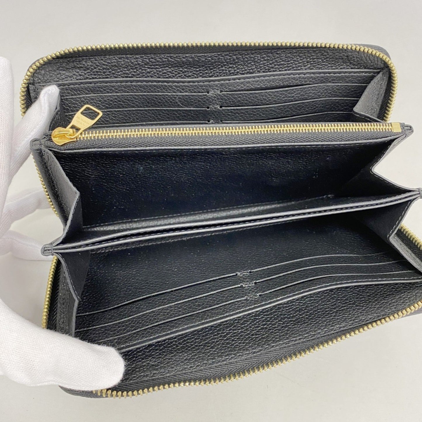 Louis Vuitton Portefeuille zippy Black Leather Wallet Accessories