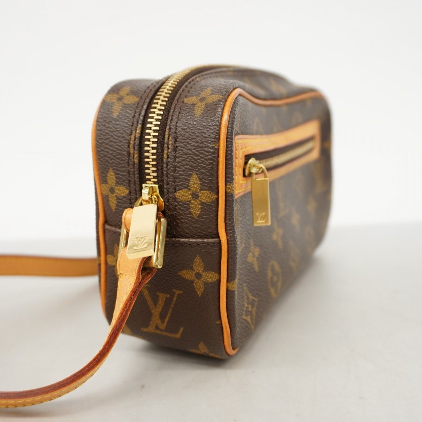 Louis Vuitton Cite Brown Canvas Shoulder Bag