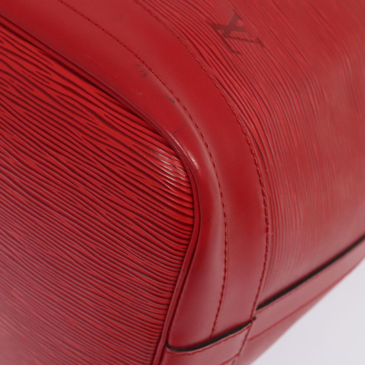 Louis Vuitton Noé Red Leather Shoulder Bag