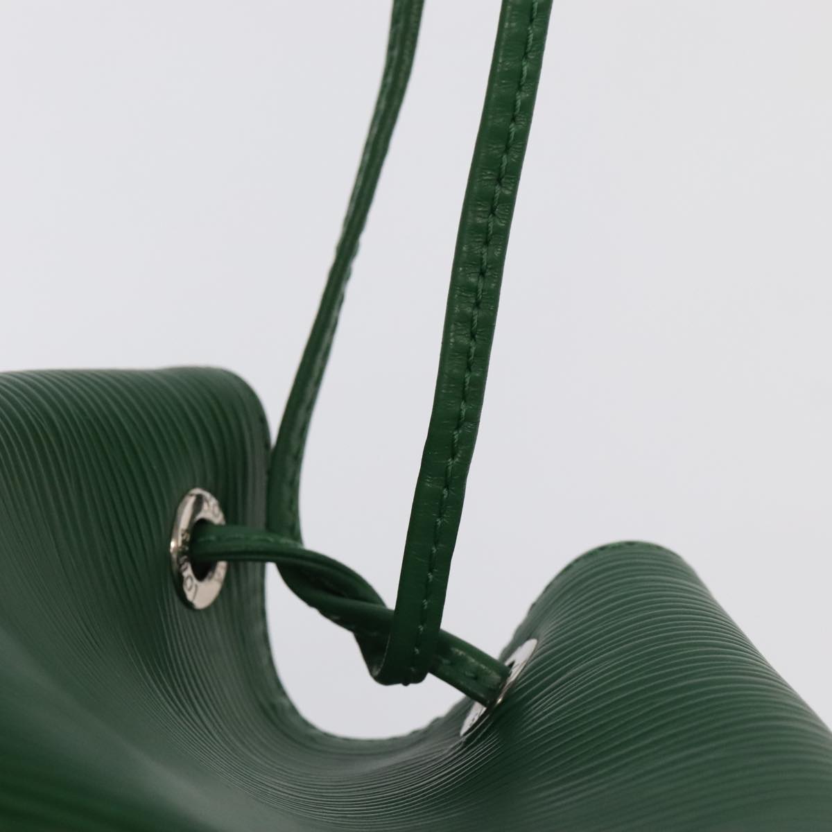 Louis Vuitton Noé Green Leather Shoulder Bag