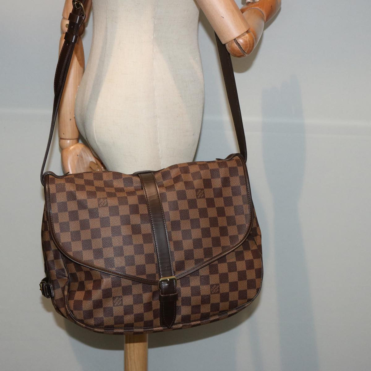 Louis Vuitton Saumur 35 Brown Canvas Shoulder Bag