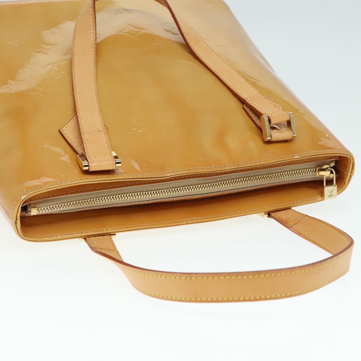 Louis Vuitton Houston Beige Patent Leather Hand Bag