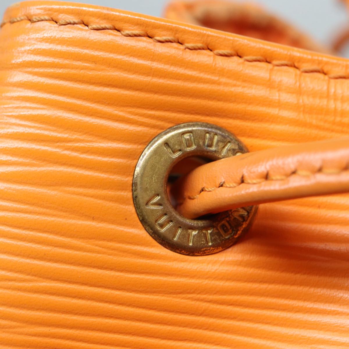 Louis Vuitton Noé Orange Leather Shoulder Bag