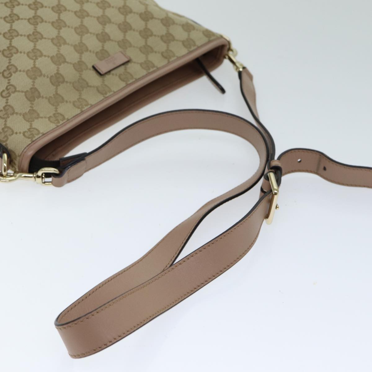 Gucci GG Supreme Beige Canvas Shoulder Bag