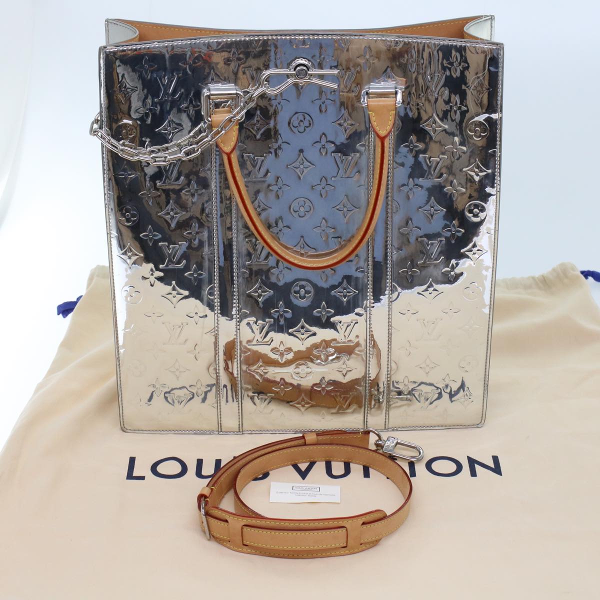 Louis Vuitton Sac plat Silver Canvas Hand Bag