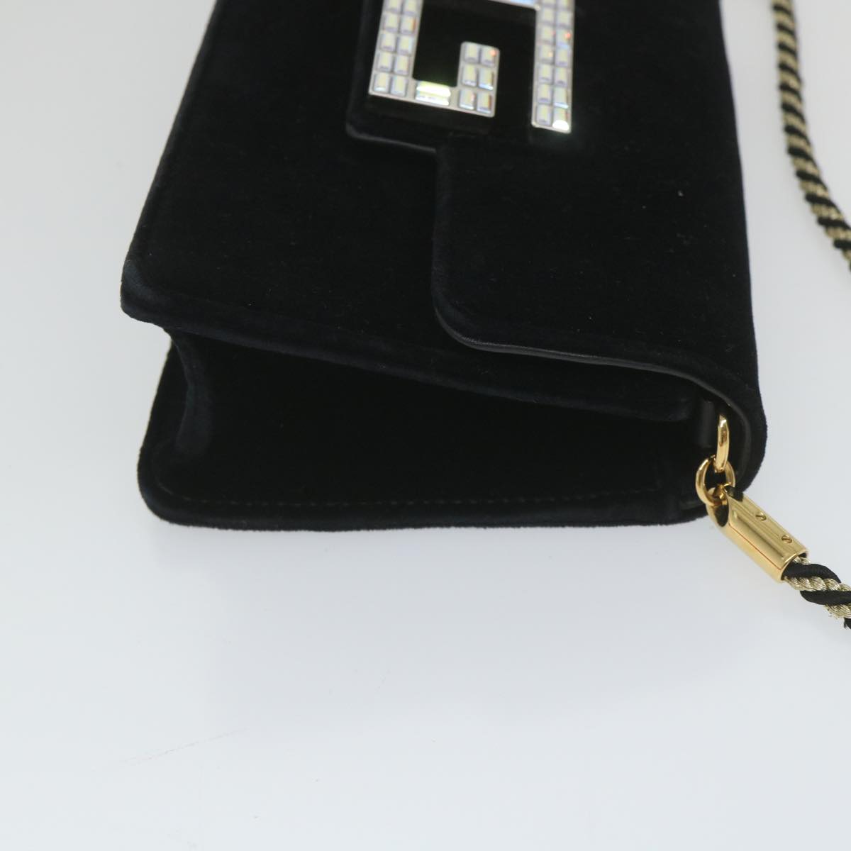 Gucci -- Black Velvet Shoulder Bag