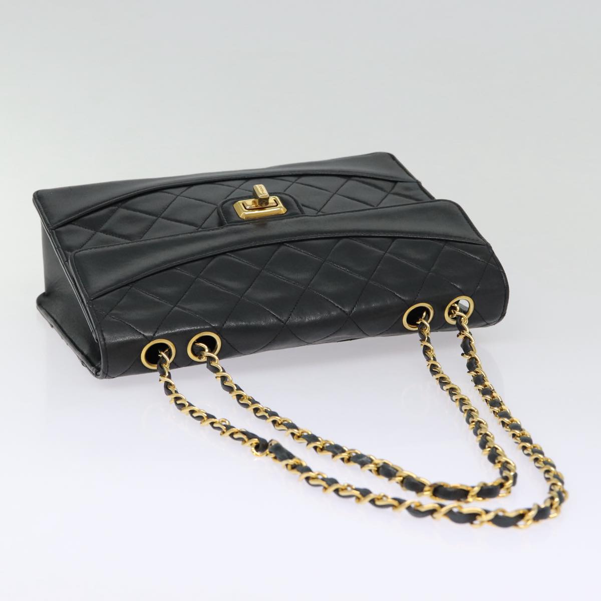 Chanel Single flap Black Leather Shoulder Bag