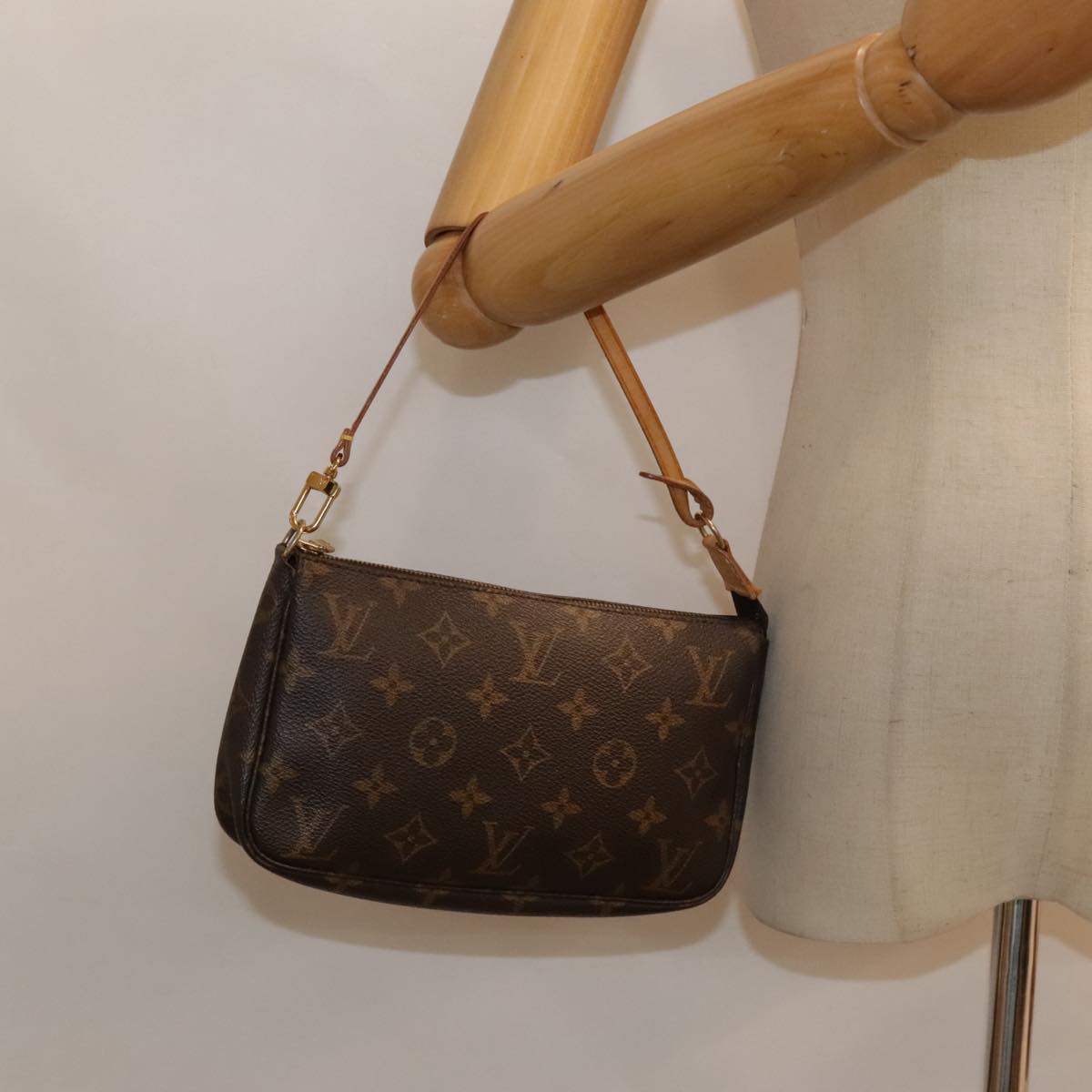 Louis Vuitton Pochette Accessoire Brown Canvas Clutch Bag