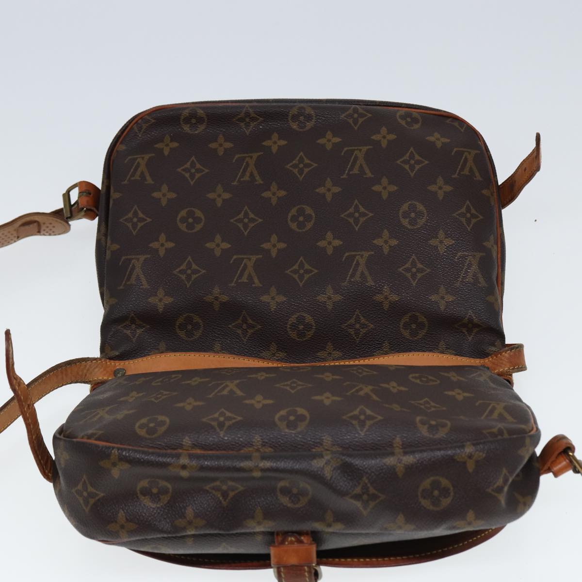 Louis Vuitton Saumur Brown Canvas Shoulder Bag