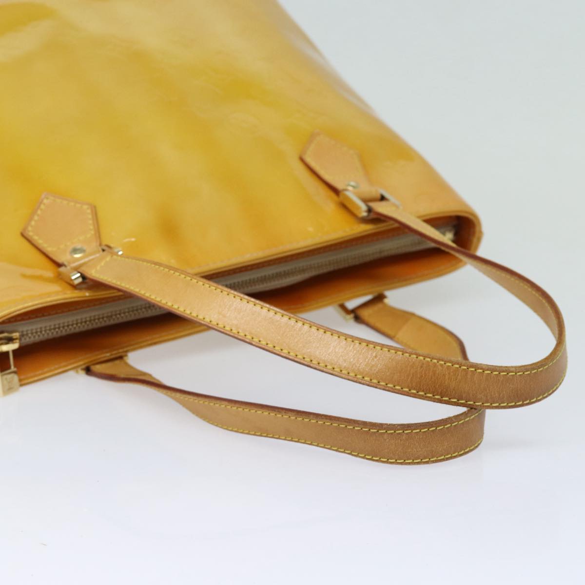 Louis Vuitton Houston Beige Patent Leather Hand Bag