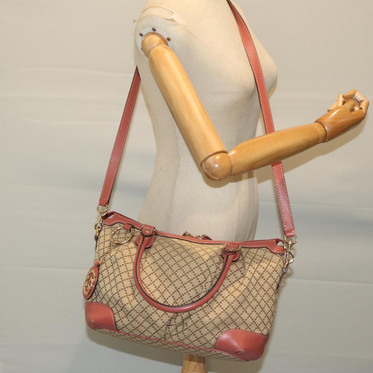 Gucci Sukey Beige Canvas Hand Bag