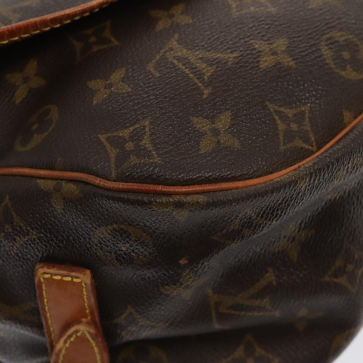 Louis Vuitton Saumur 35 Brown Canvas Shoulder Bag