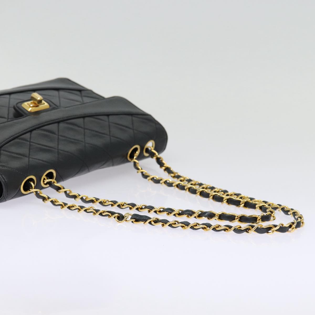 Chanel Single flap Black Leather Shoulder Bag