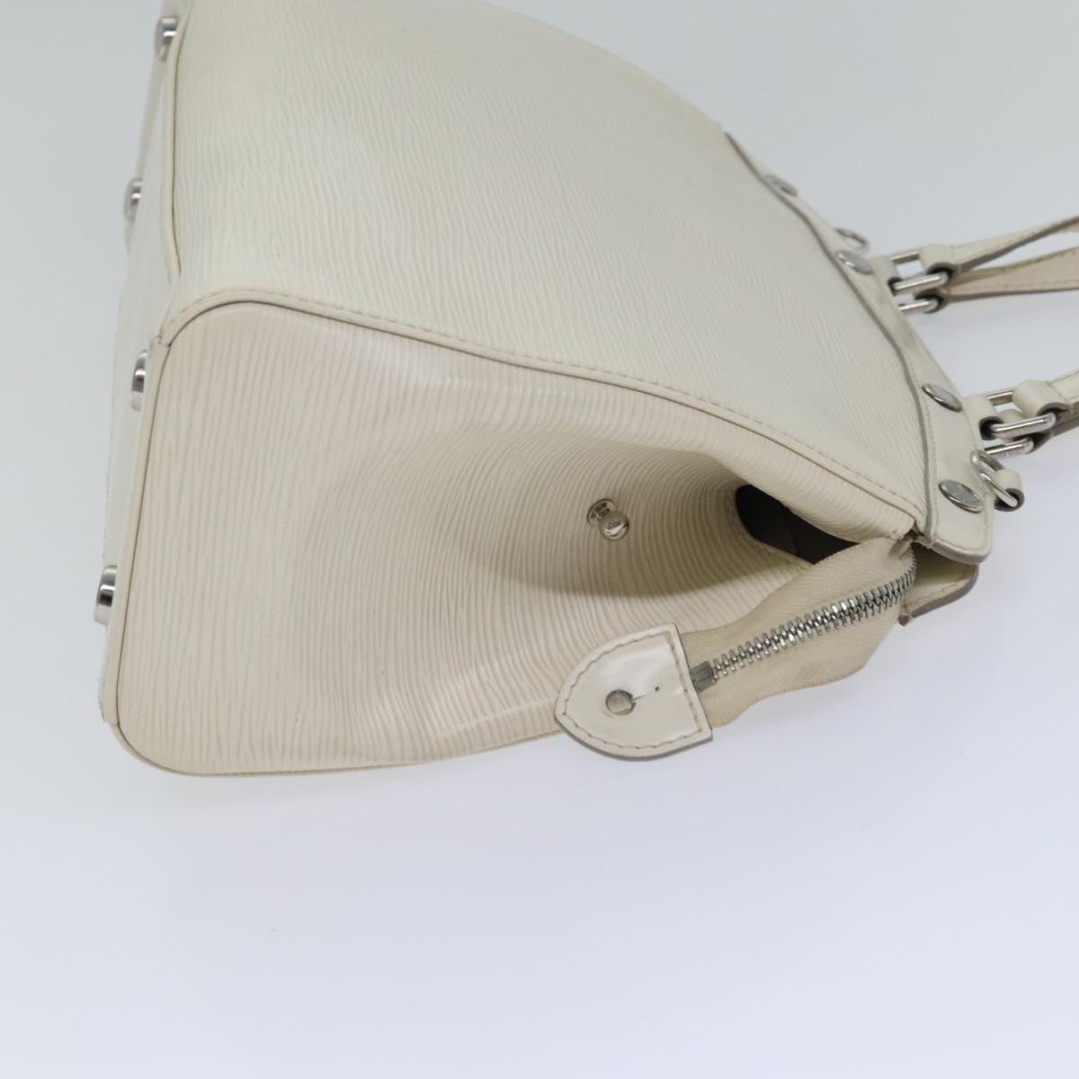 Louis Vuitton Blair White Leather Hand Bag