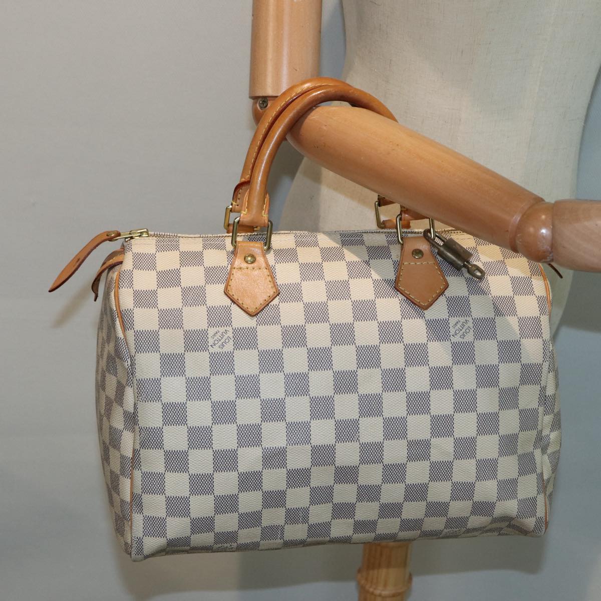 Louis Vuitton Speedy 30 White Canvas Hand Bag