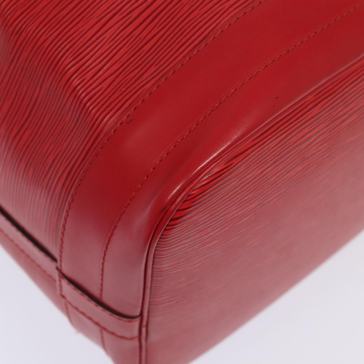 Louis Vuitton Noé Red Leather Shoulder Bag