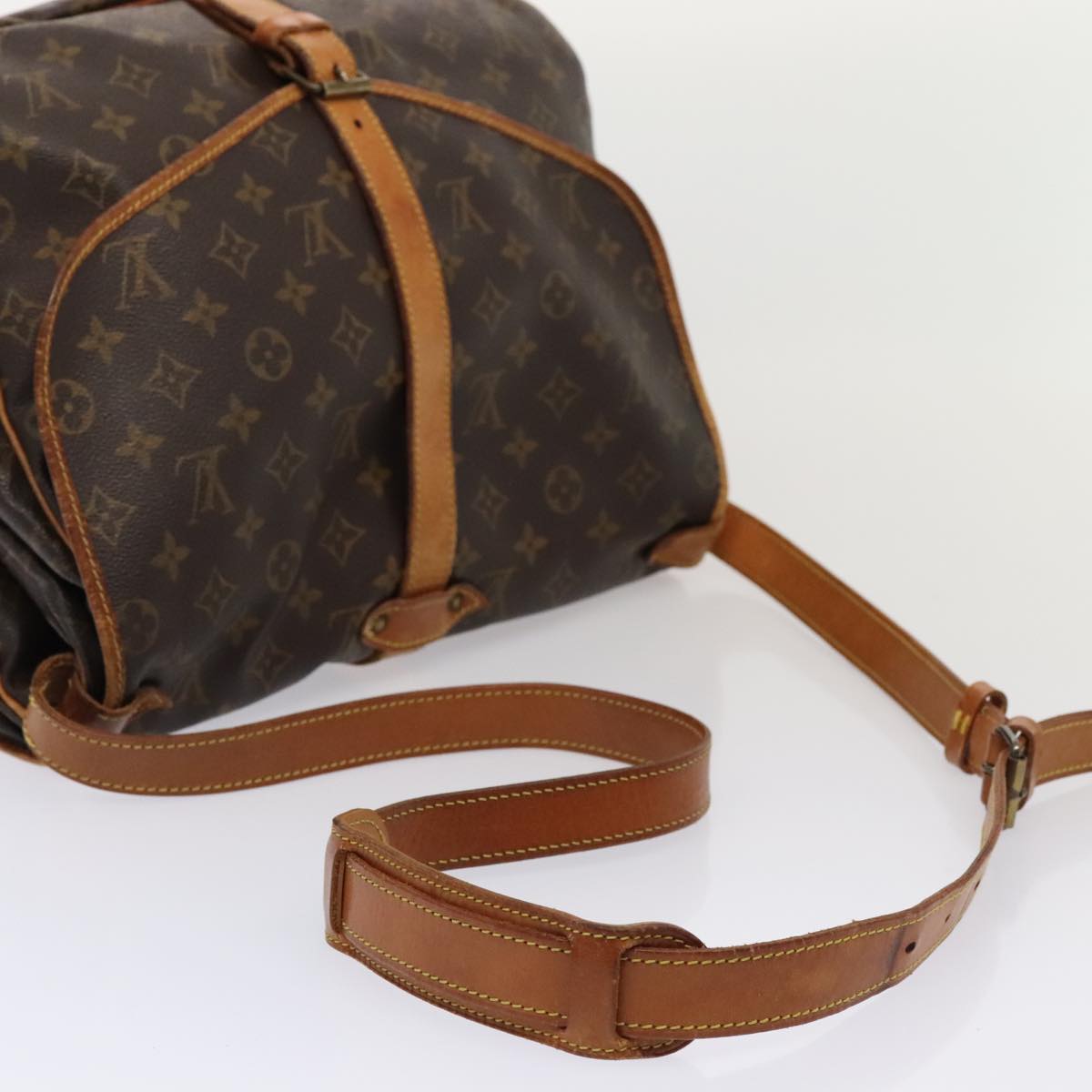 Louis Vuitton Saumur 35 Brown Canvas Shoulder Bag