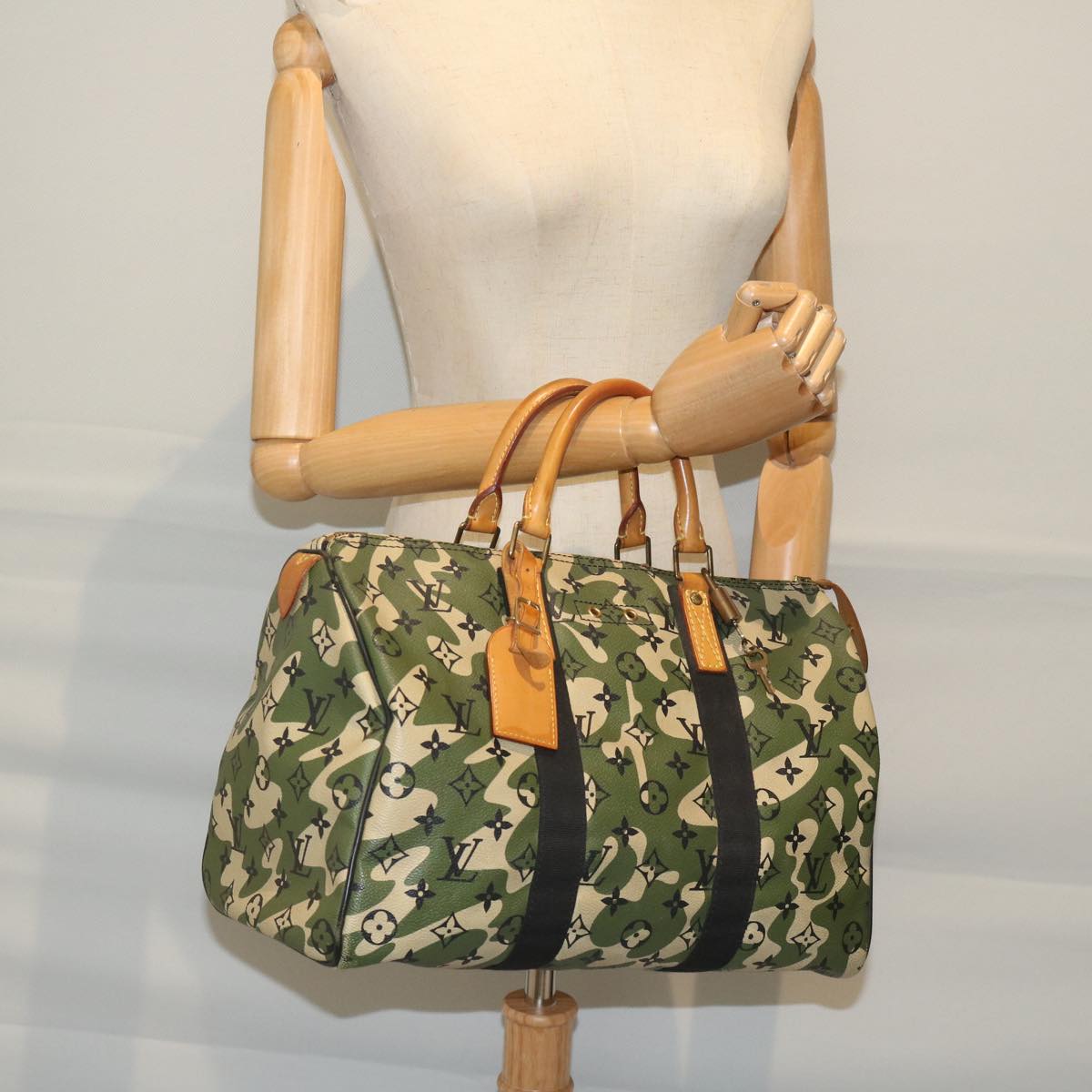 Louis Vuitton Speedy 35 Green Canvas Hand Bag