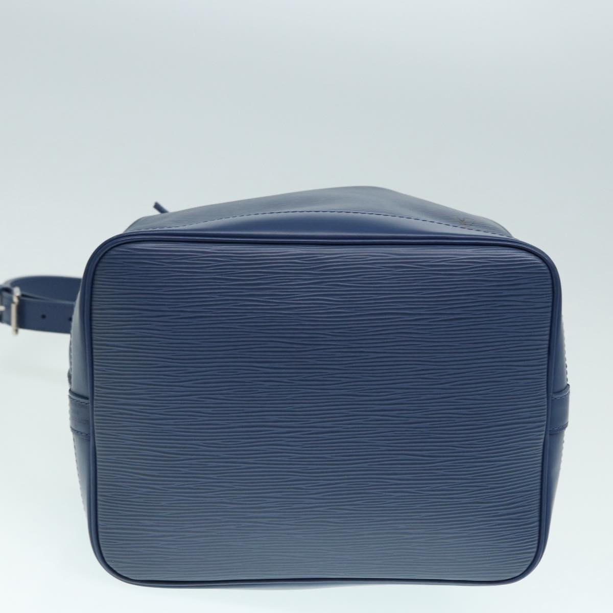 Louis Vuitton Noe Blue Leather Shoulder Bag