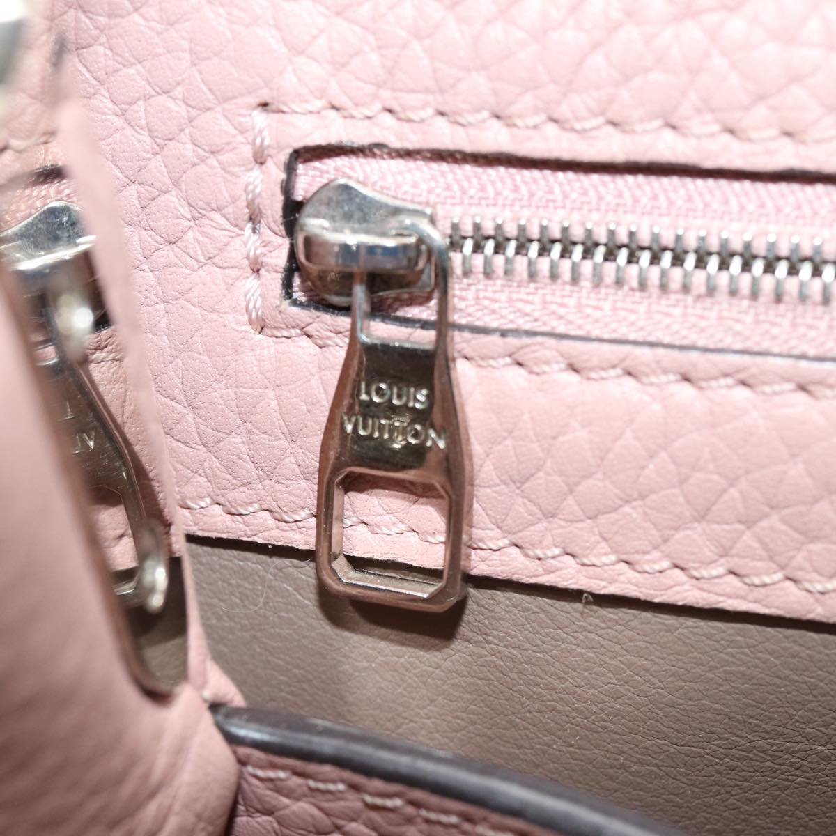 Louis Vuitton Capucines Pink Leather Hand Bag