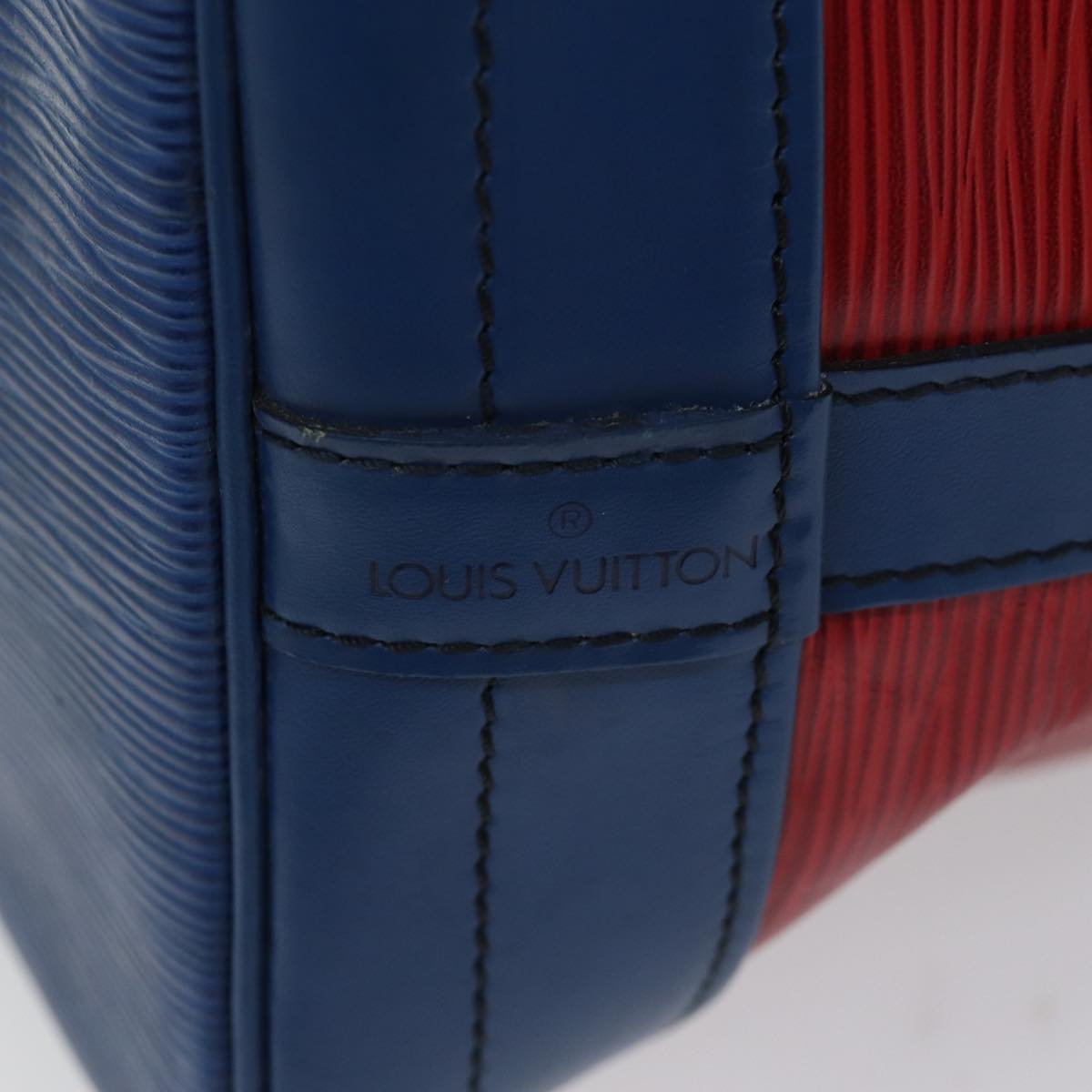 Louis Vuitton Noé Red Leather Shoulder Bag