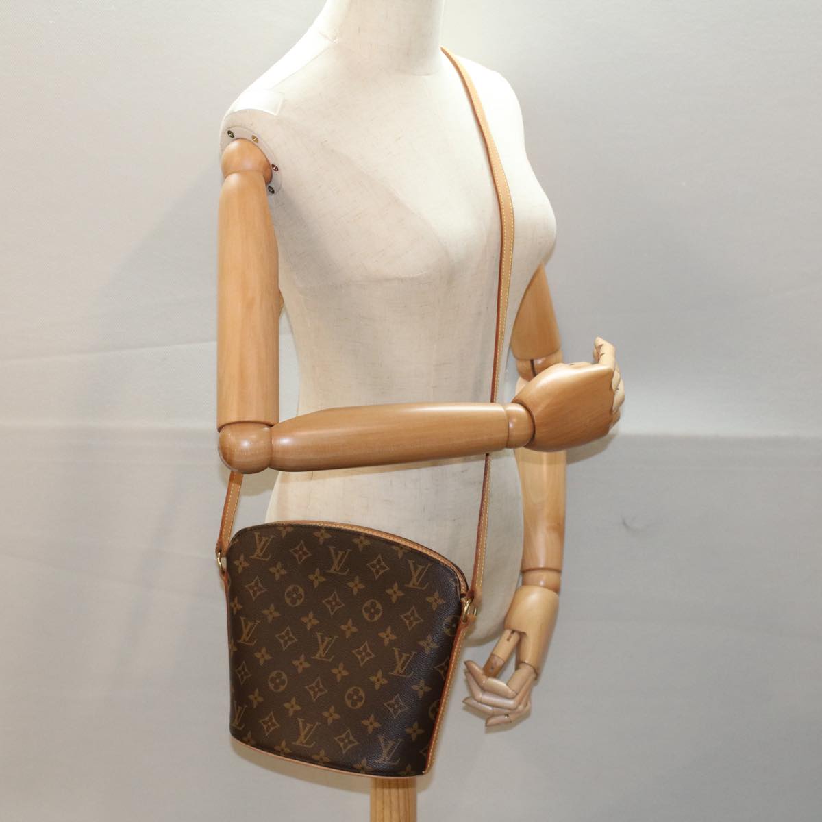 Louis Vuitton Drouot Brown Canvas Shoulder Bag