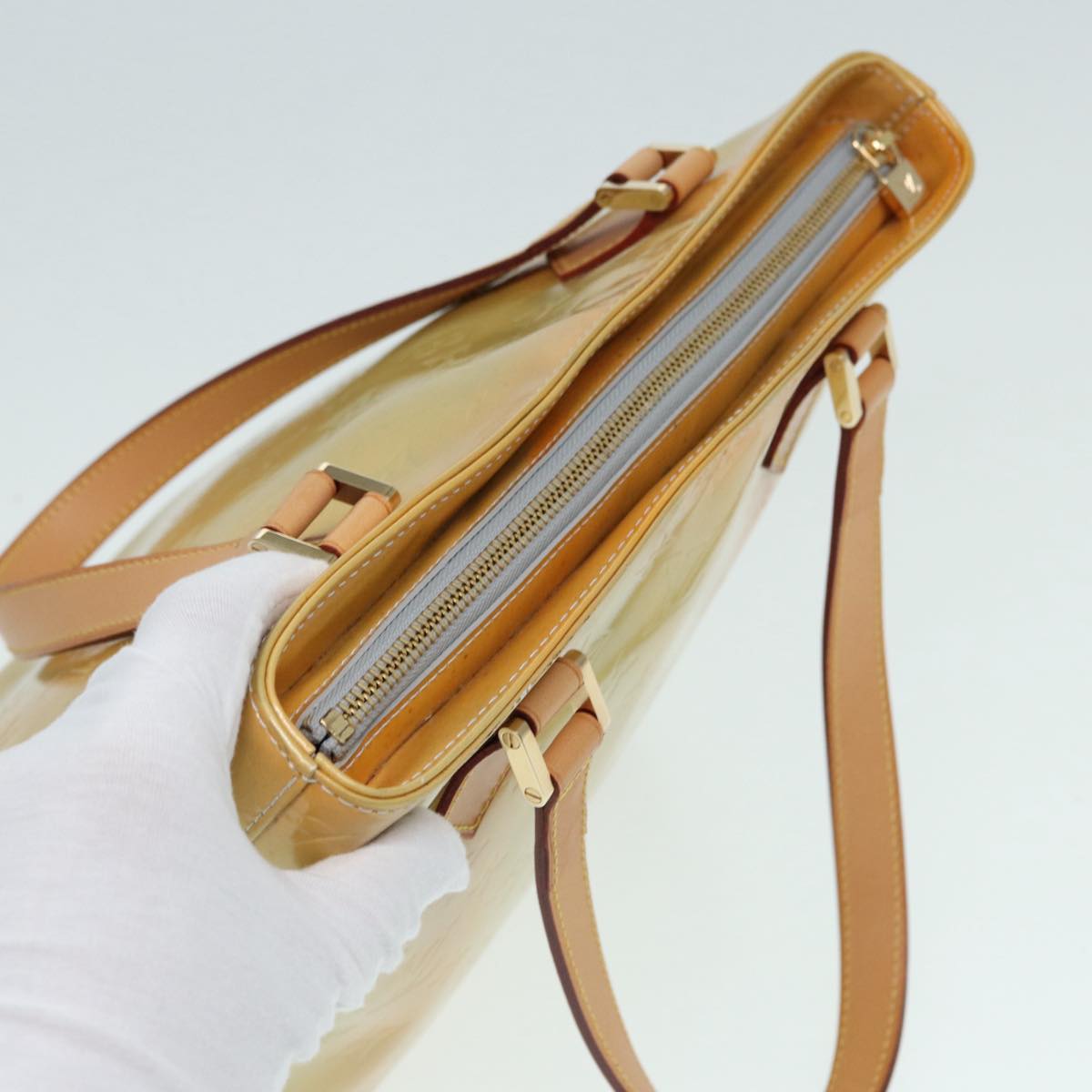 Louis Vuitton Houston Beige Patent Leather Hand Bag