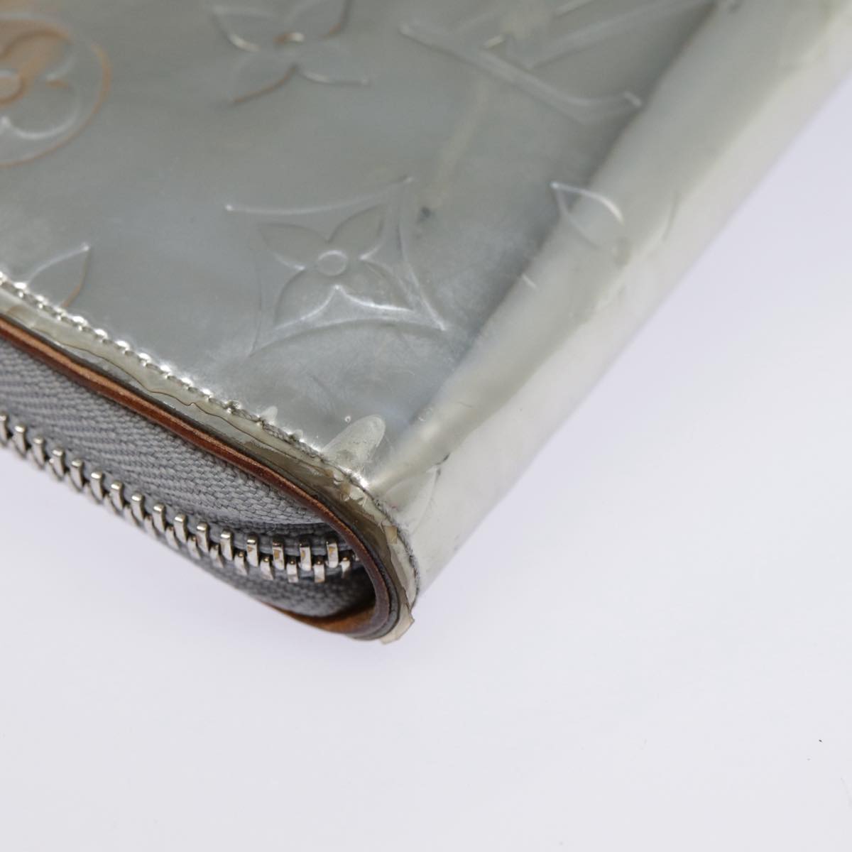 Louis Vuitton Zippy Wallet Vertical Silver Patent Leather Wallet Accessories