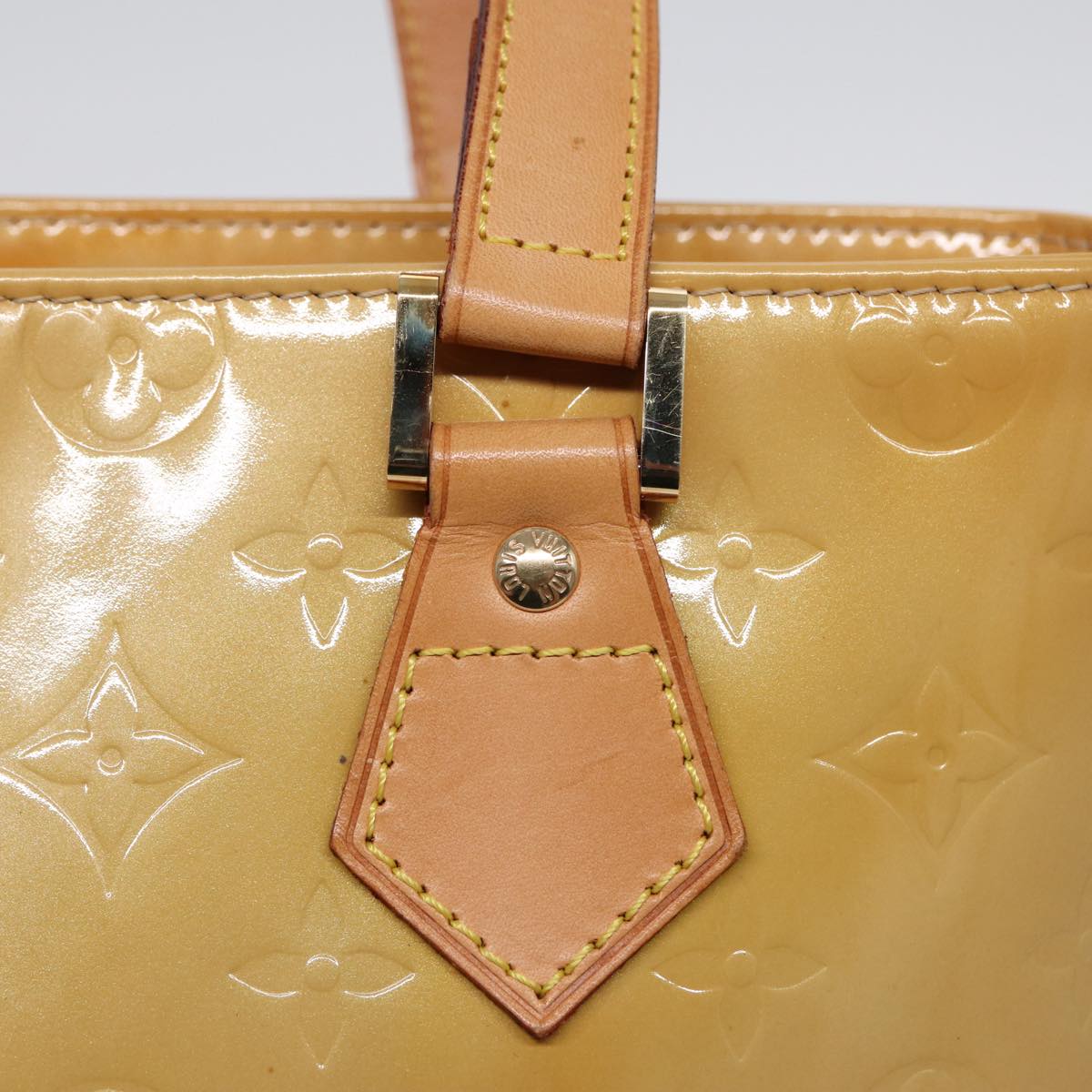 Louis Vuitton Houston Beige Patent Leather Hand Bag