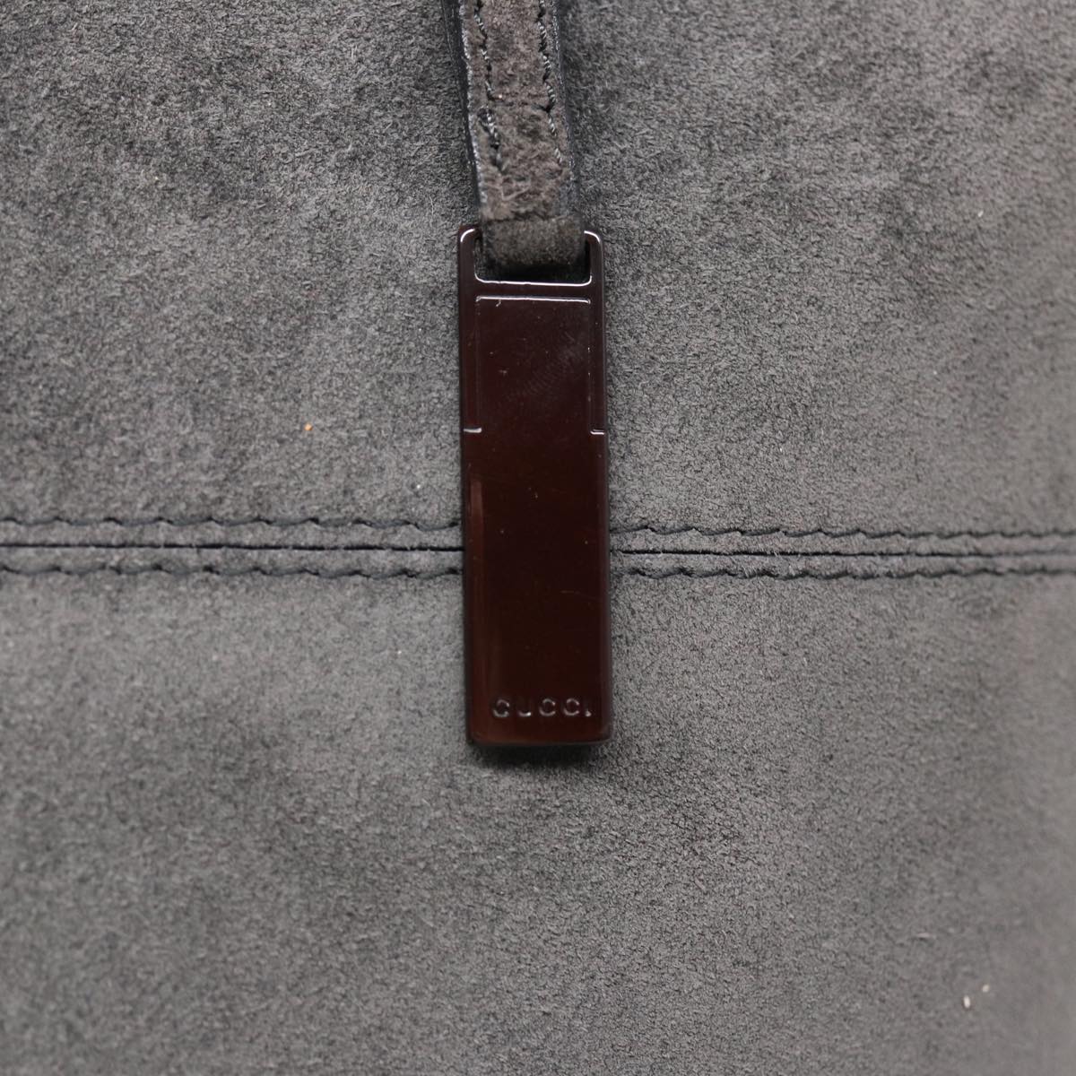 Gucci -- Grey Suede Hand Bag