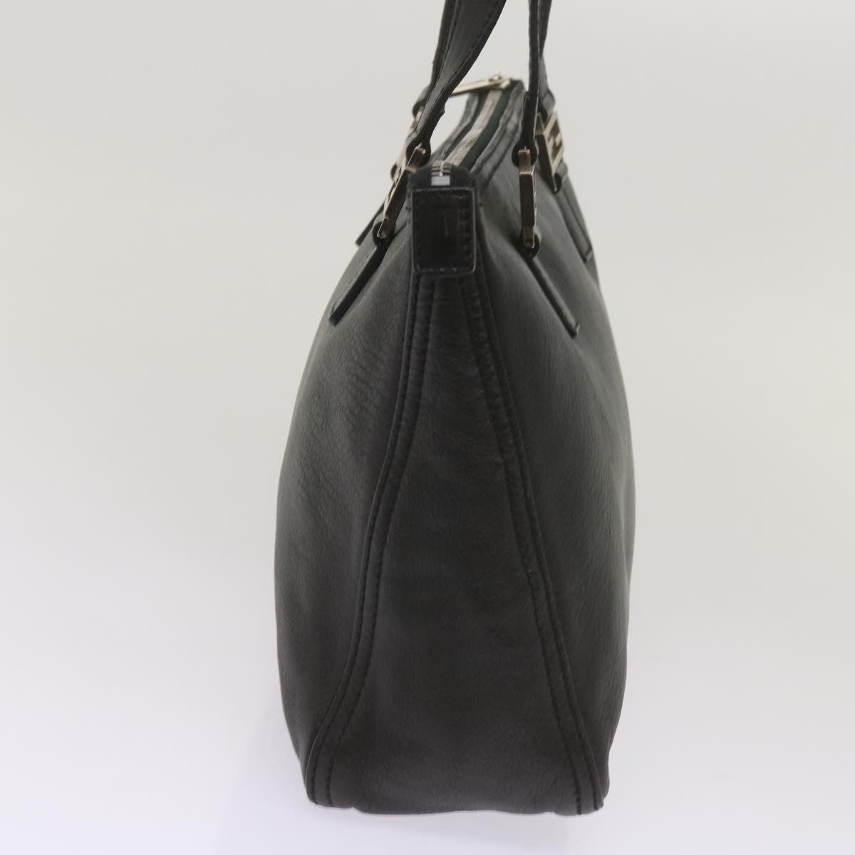 Fendi -- Black Leather Hand Bag