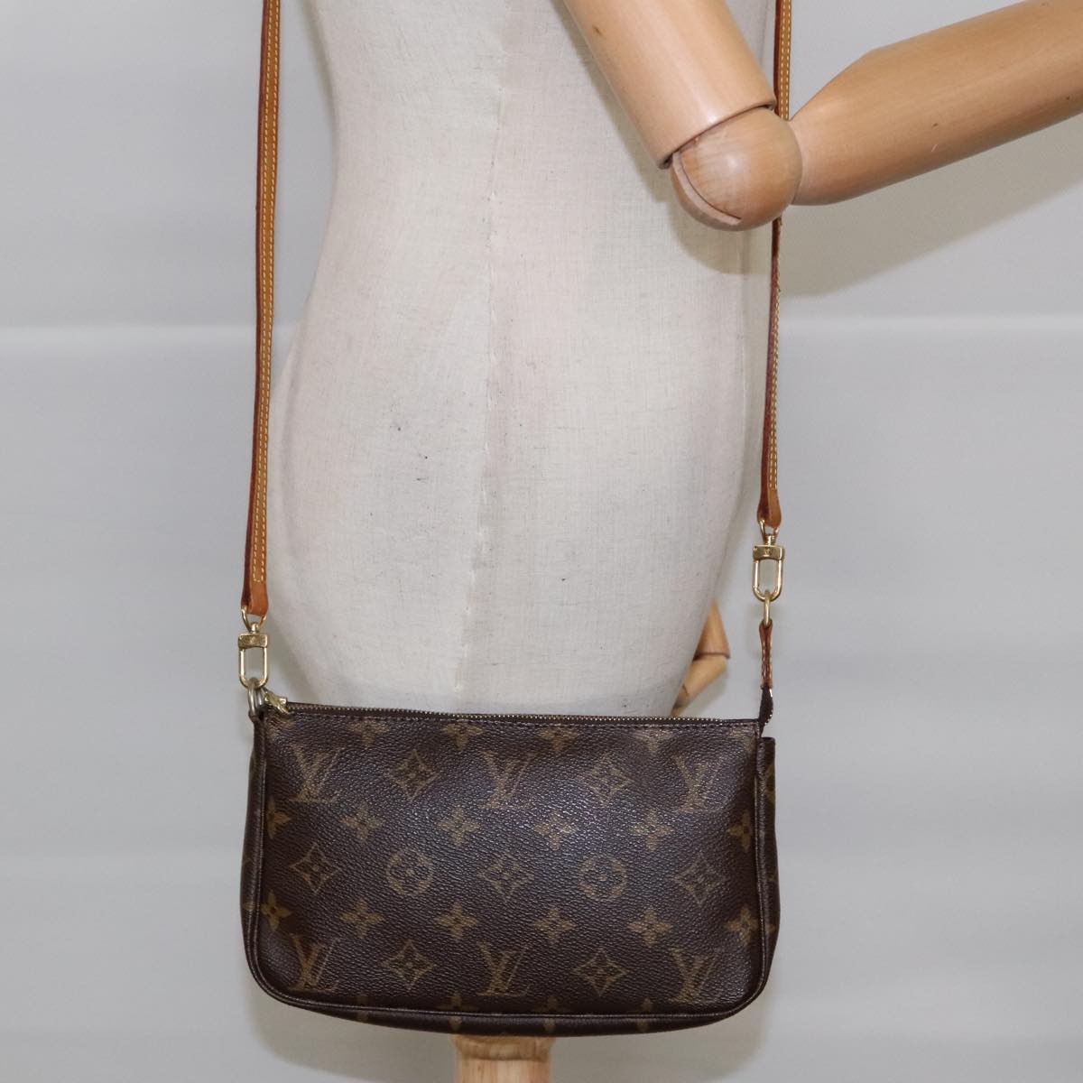 Louis Vuitton Pochette Accessoire Brown Canvas Clutch Bag