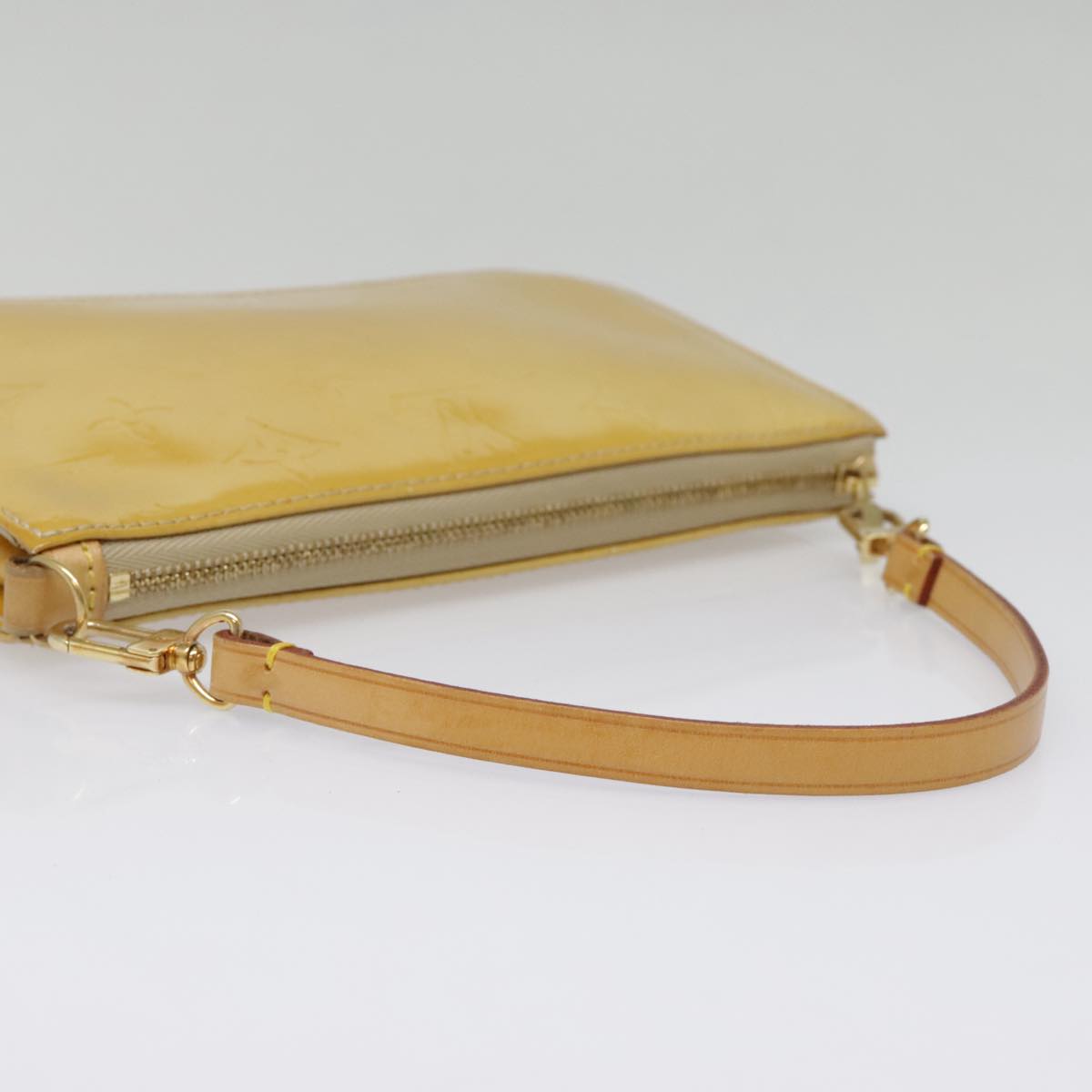 Louis Vuitton Lexington Beige Patent Leather Clutch Bag