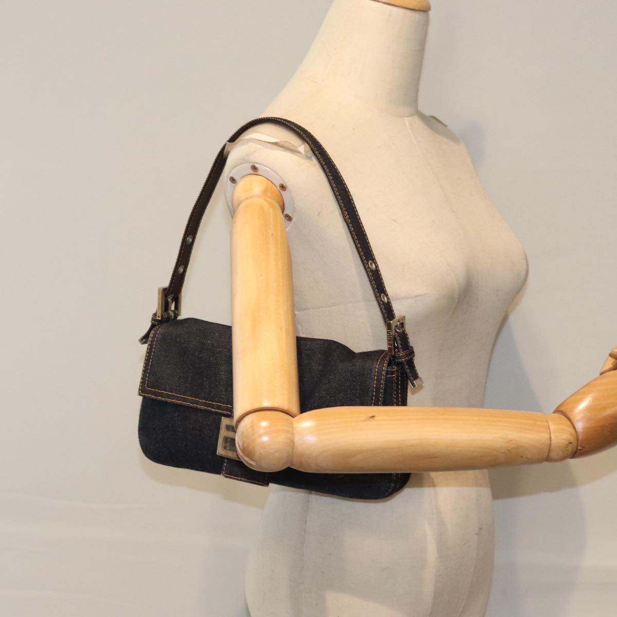 Fendi Mamma Baguette Navy Denim - Jeans Shoulder Bag