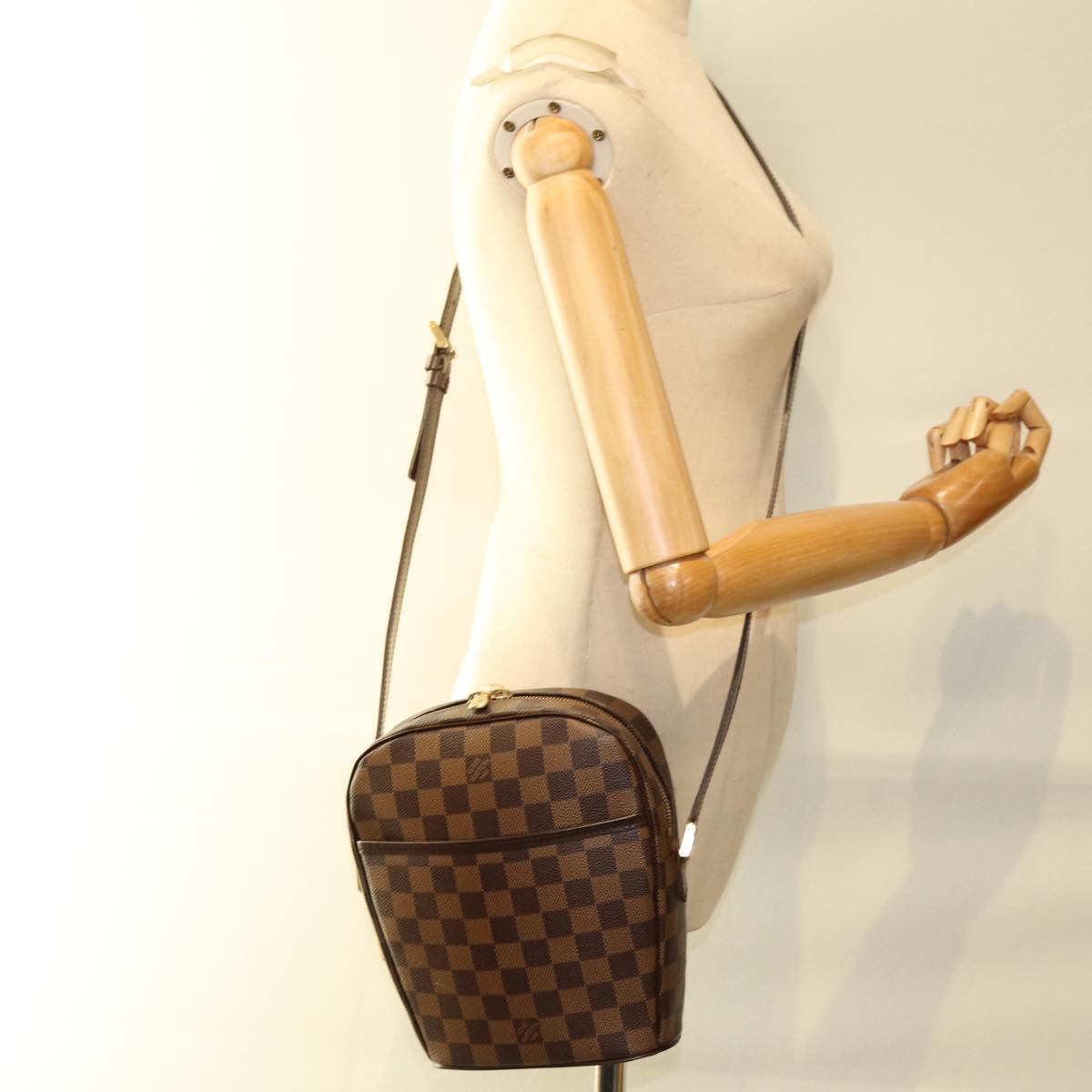 Louis Vuitton Ipanema Brown Canvas Shoulder Bag