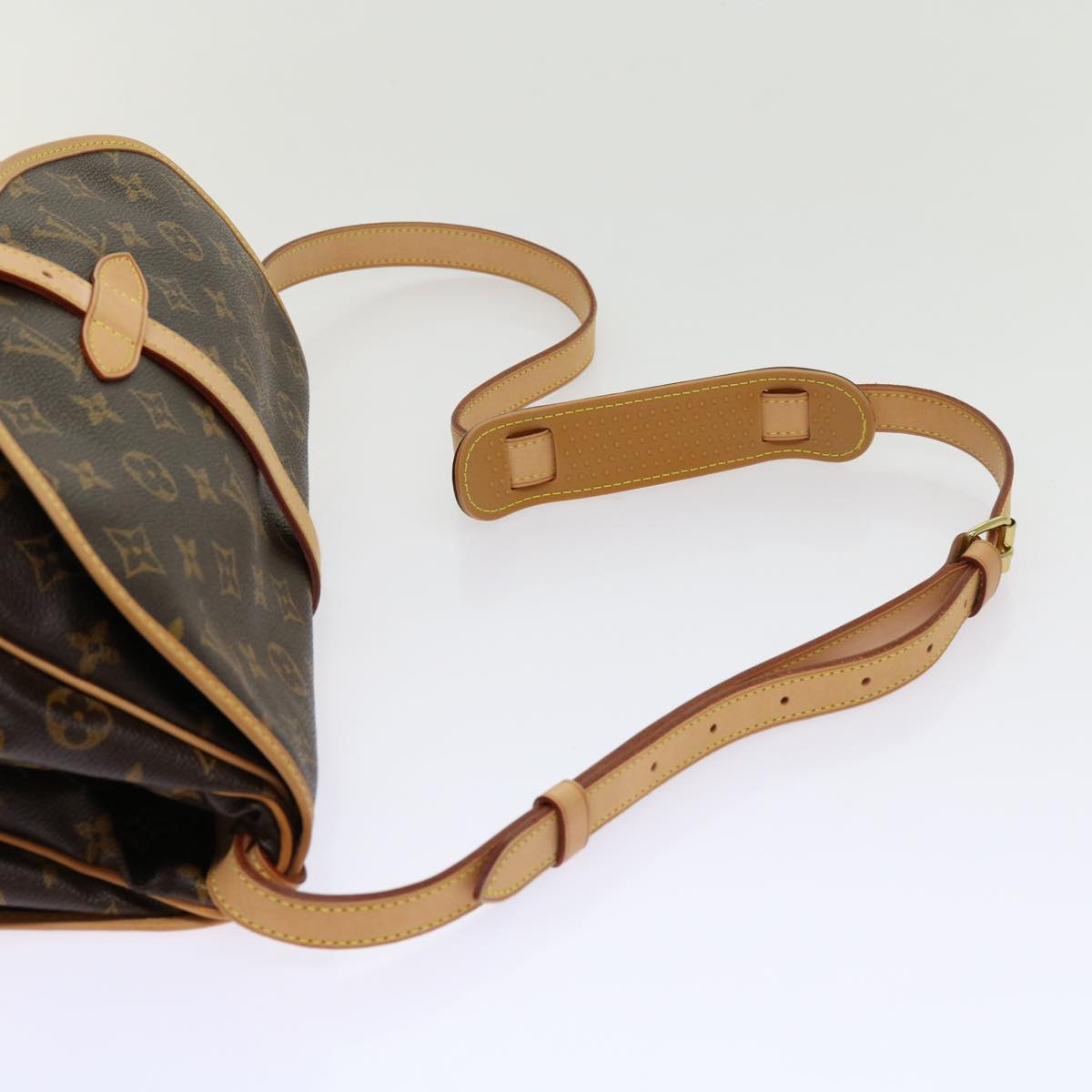 Louis Vuitton Saumur Brown Canvas Shoulder Bag