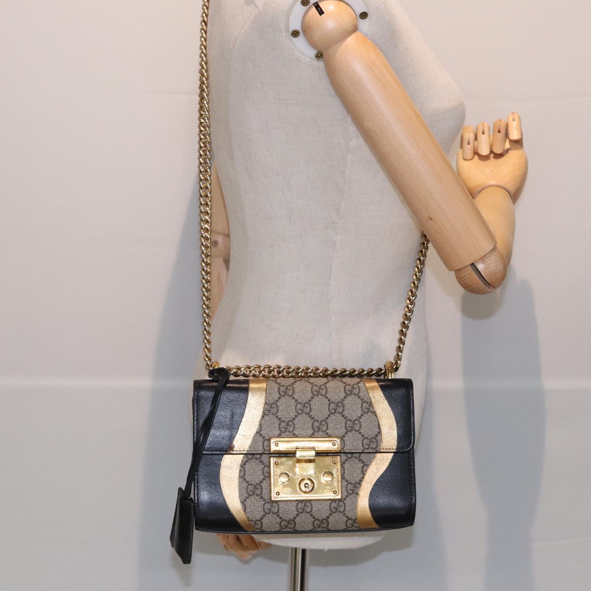 Gucci Padlock Beige Leather Shoulder Bag