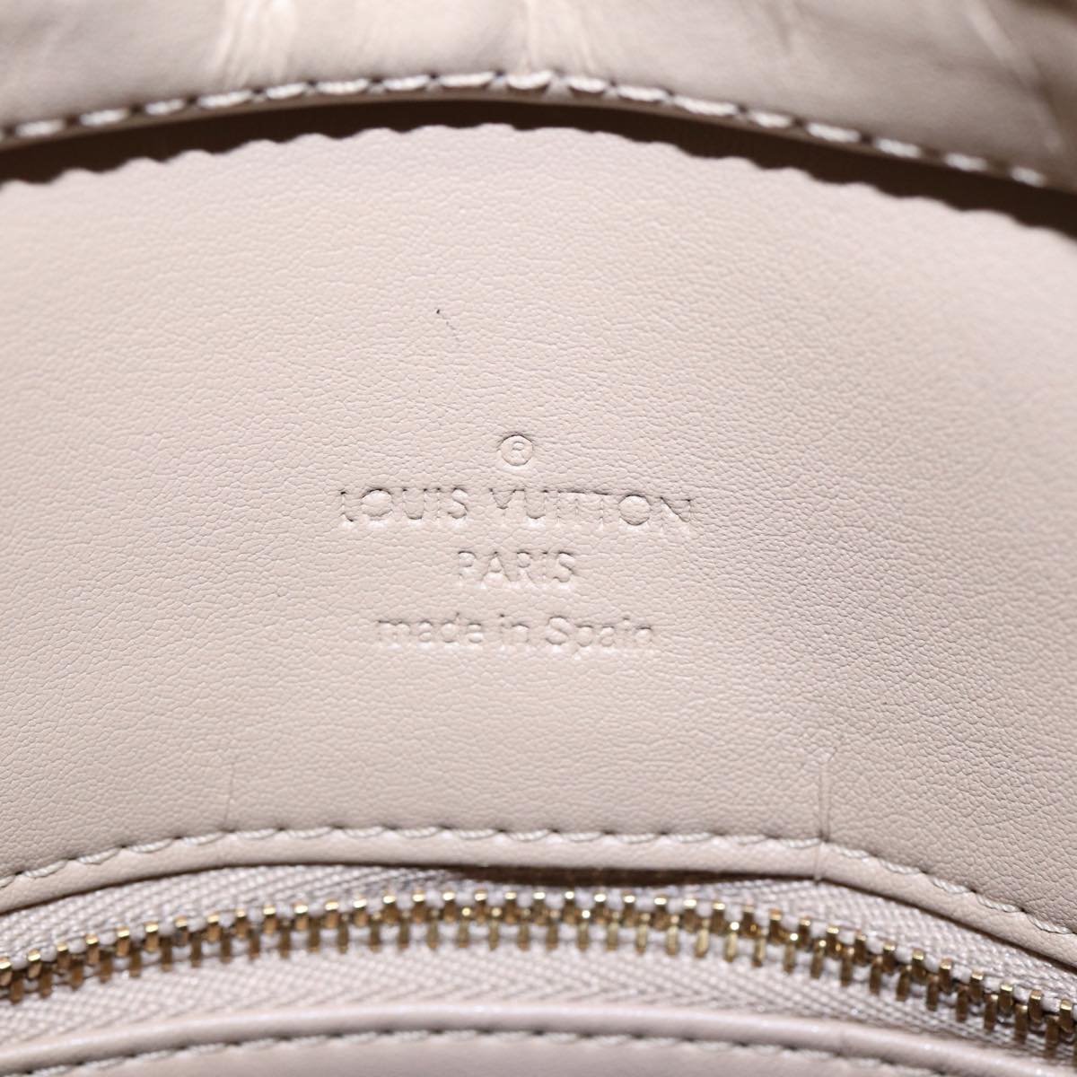 Louis Vuitton Houston Beige Patent Leather Hand Bag