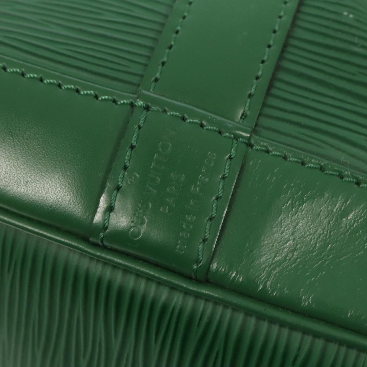 Louis Vuitton Noé Green Leather Shoulder Bag