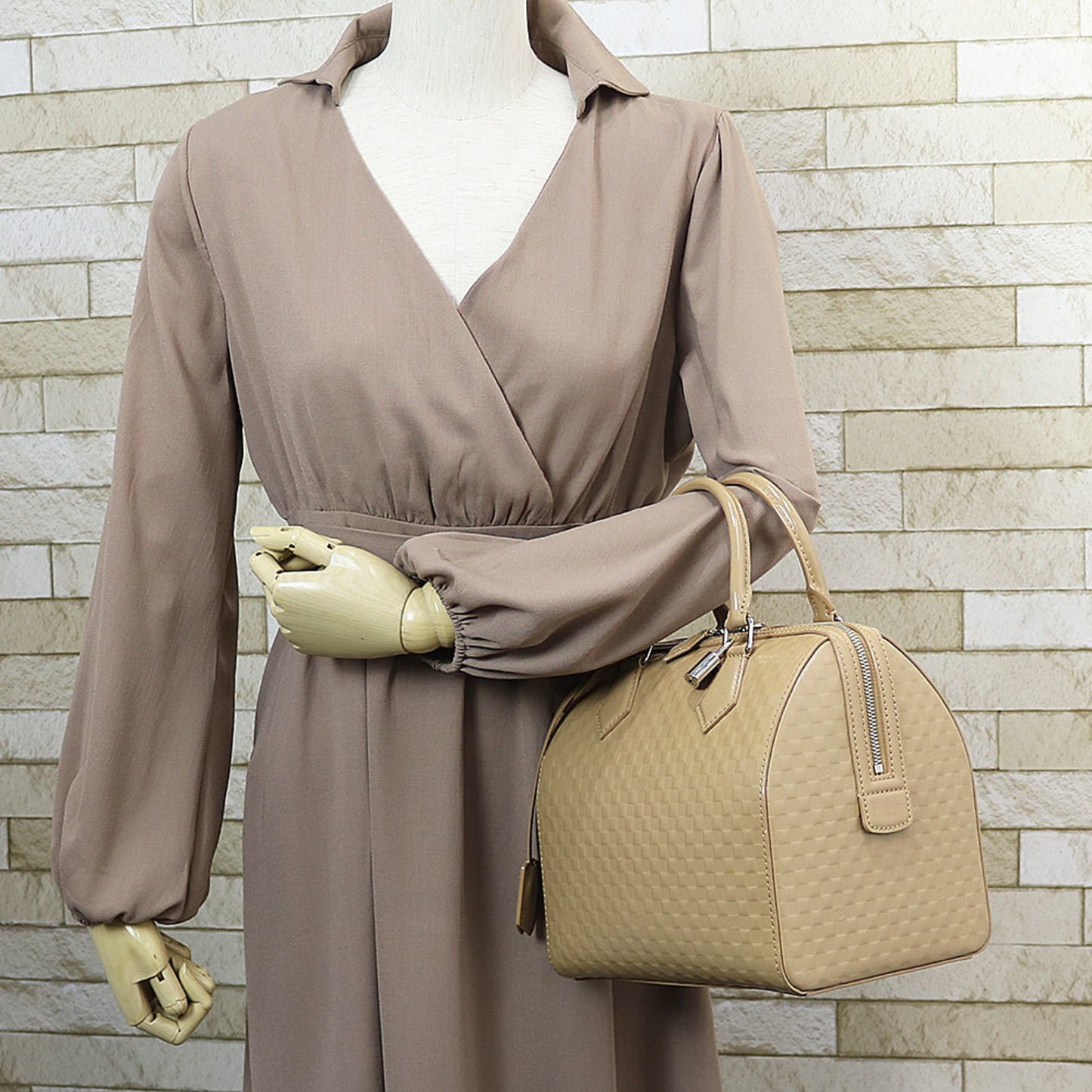 Louis Vuitton Speedy Beige Leather Hand Bag