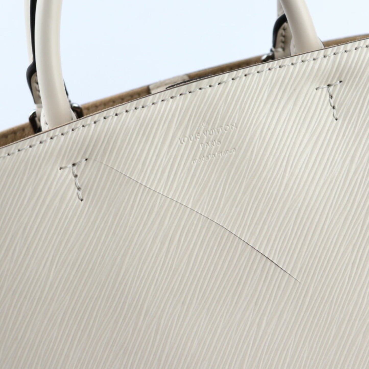 Louis Vuitton Marelle White Leather Hand Bag