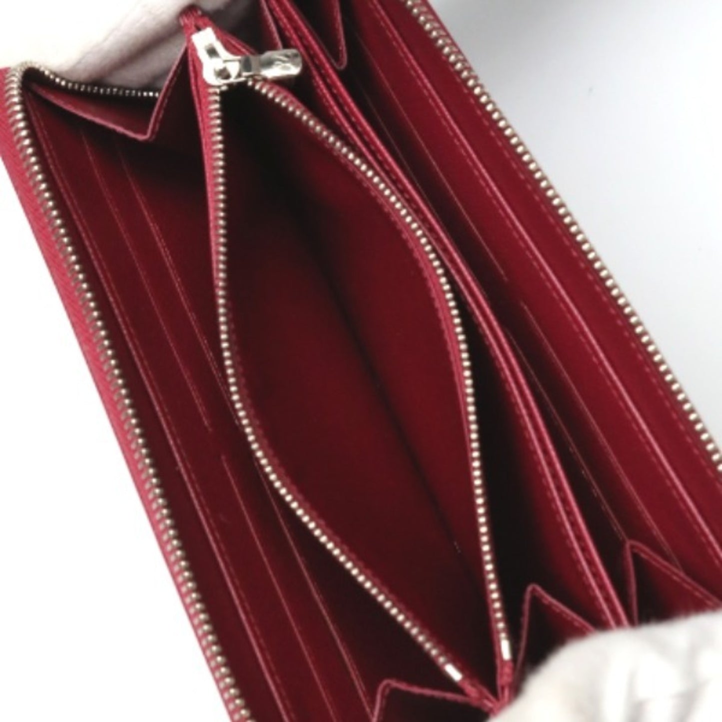 Louis Vuitton Portefeuille zippy Burgundy Leather Wallet Accessories