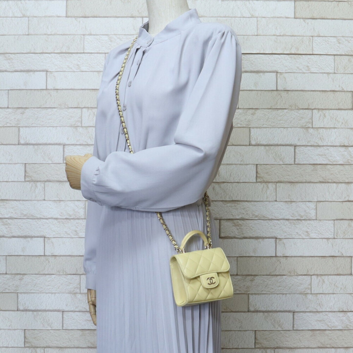 Chanel Matelassé Yellow Leather Hand Bag