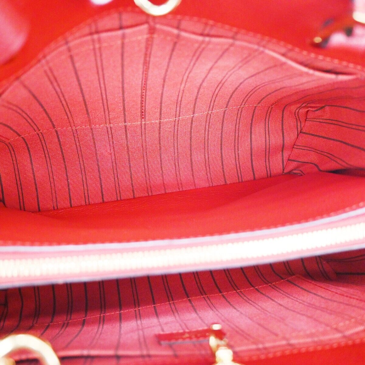 Louis Vuitton Montaigne Red Leather Hand Bag